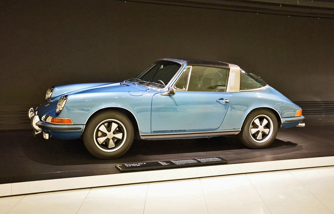 porsche museum stuttgart pictures history 1970 911 s 2 targa