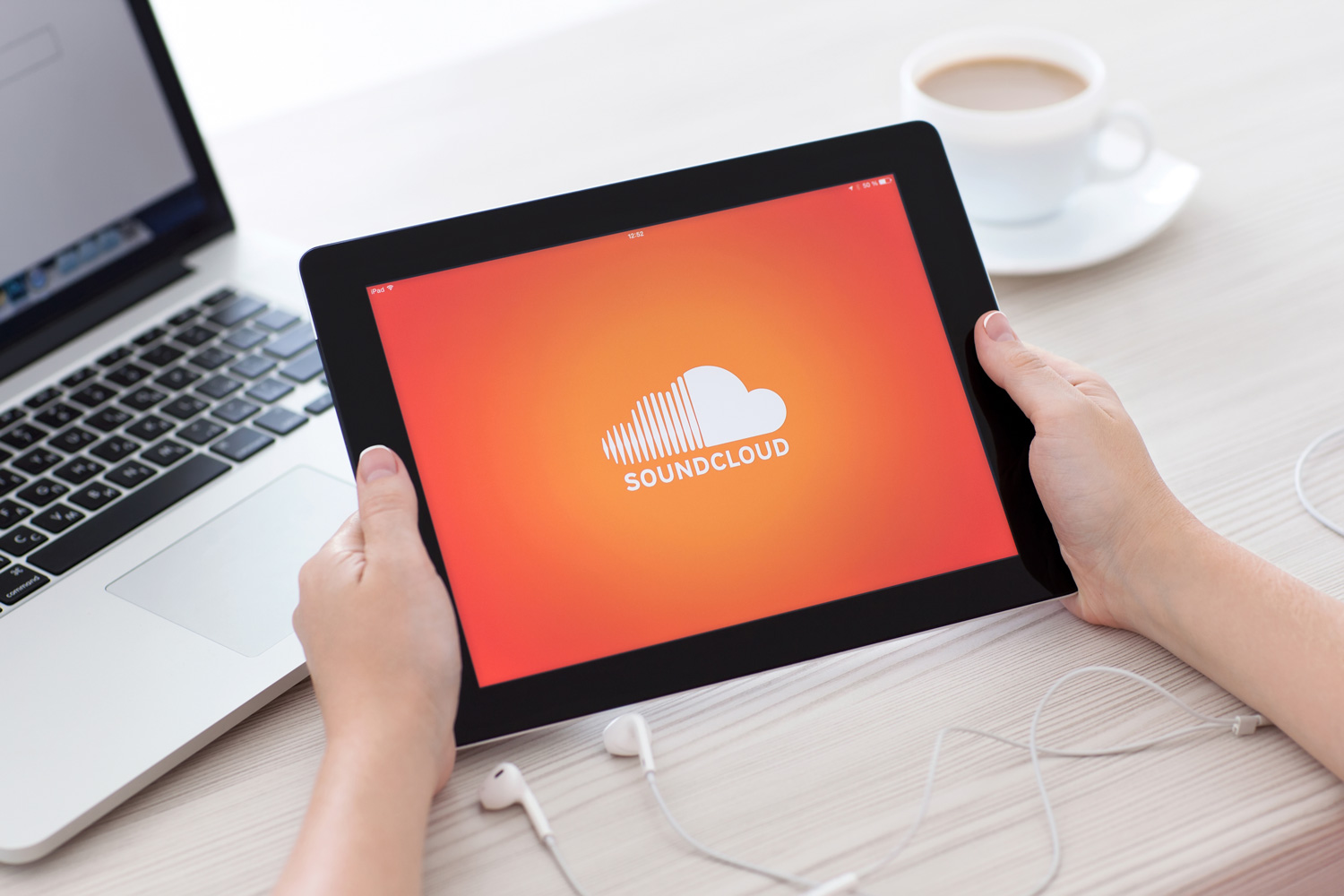 soundcloud is losing big money ipad ios music service