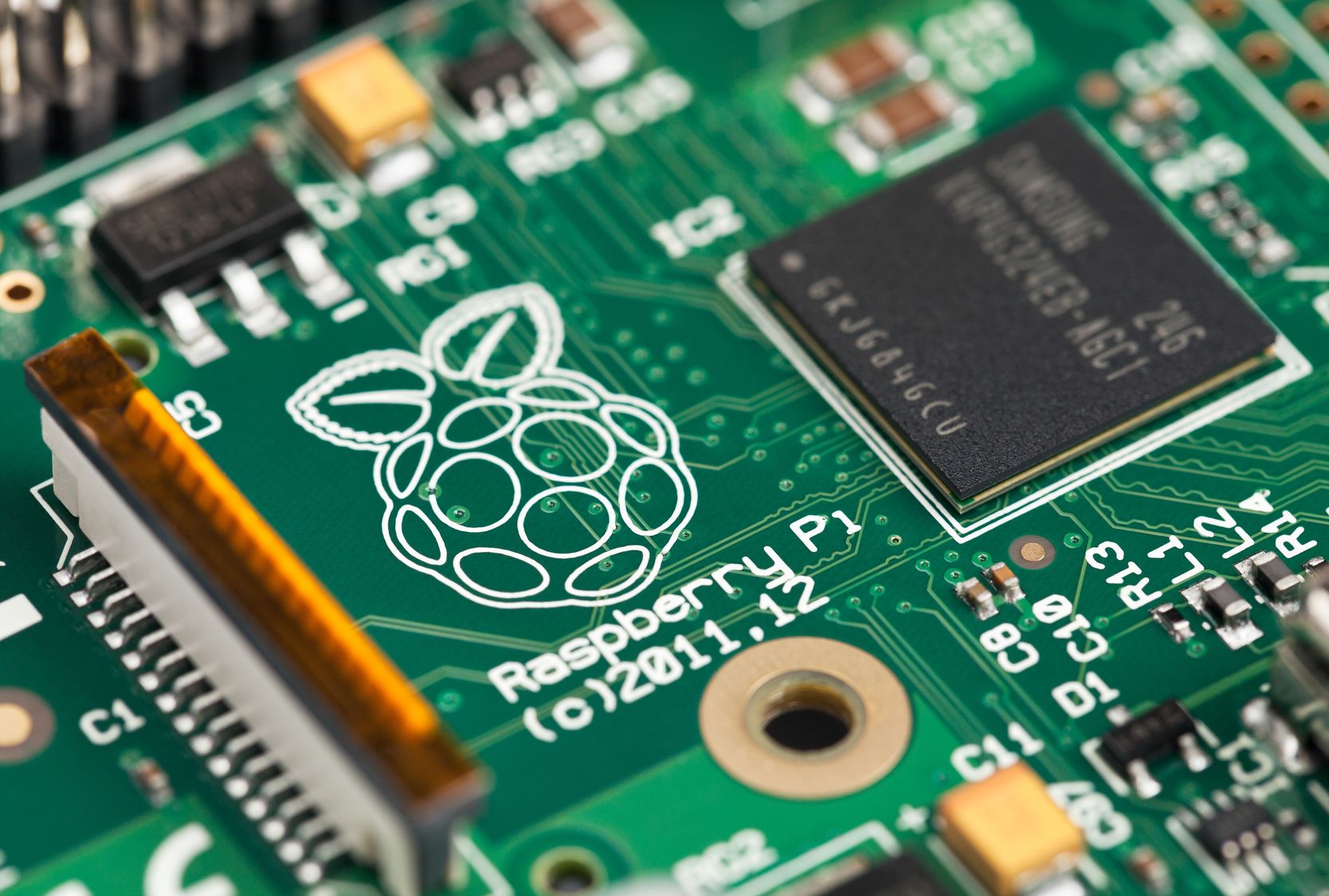 raspberry pi cortana creators update 2013 logo chip