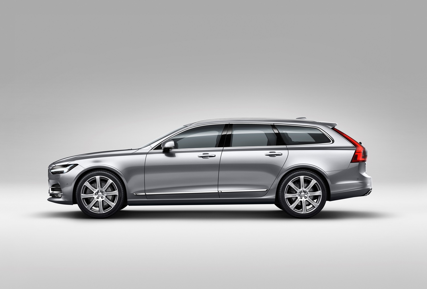 2017 Volvo V90