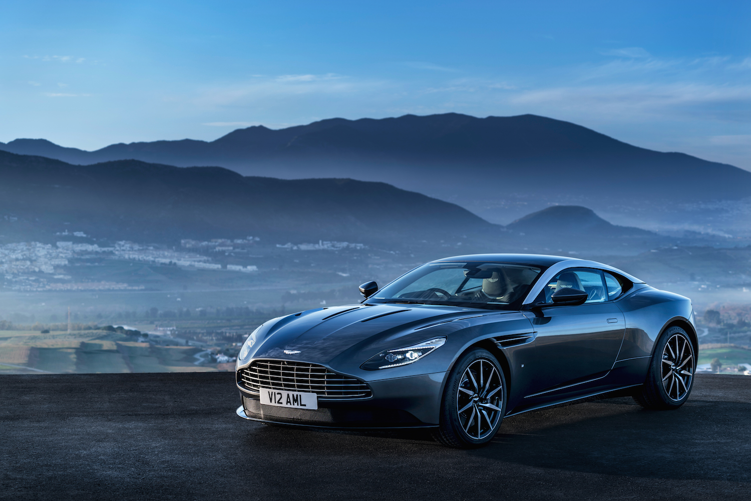 Aston Marin DB11