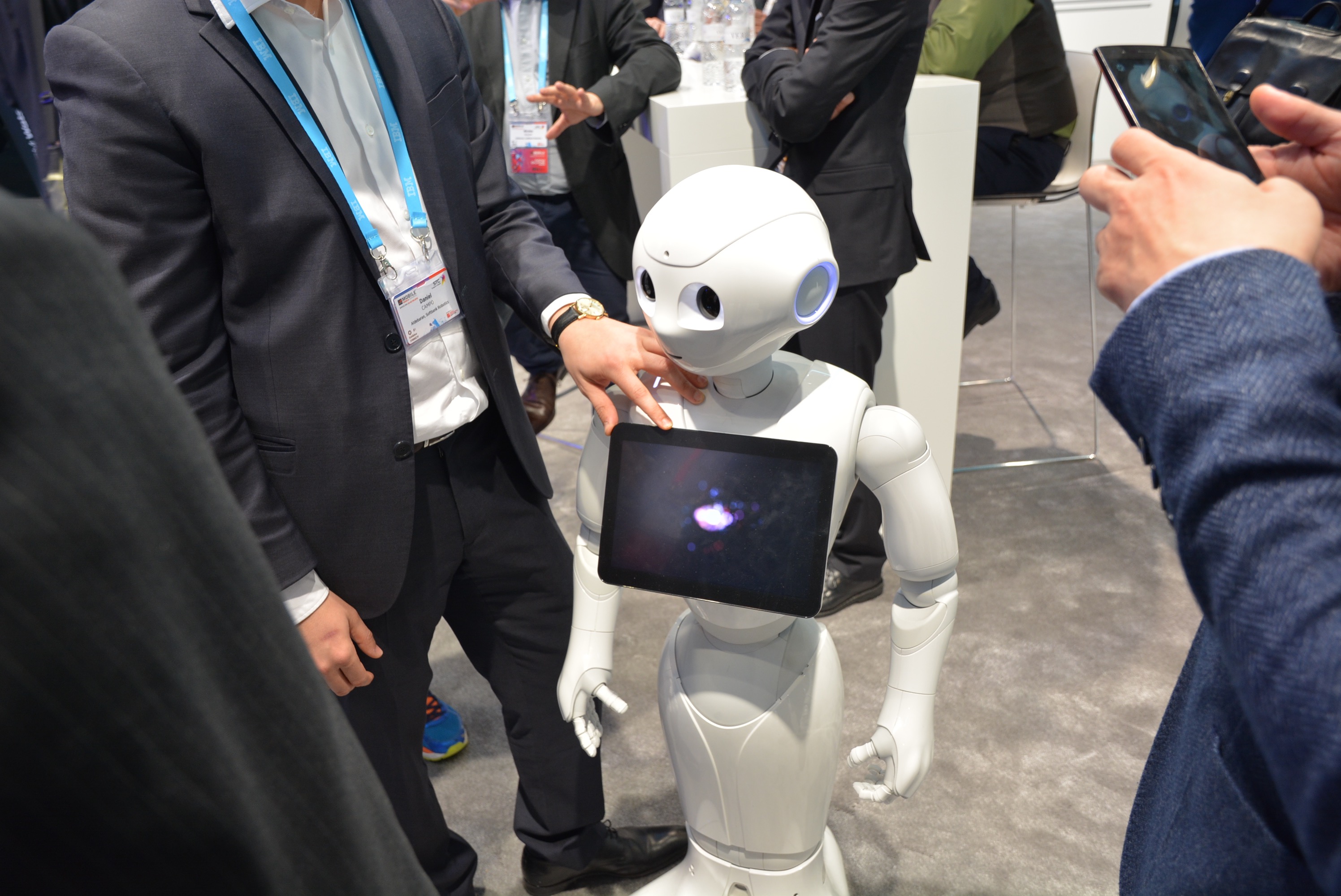 pepper the human shaped robot mwc 2016 dsc 1241