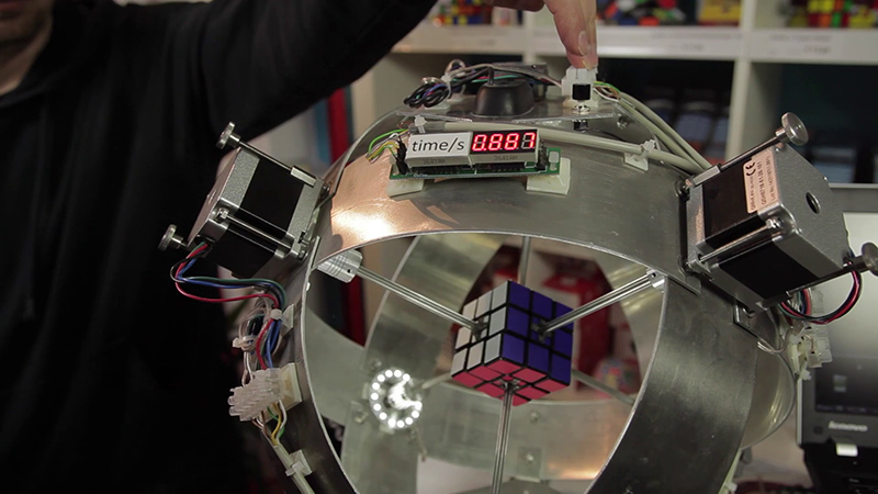 Rubik's Cube Robot