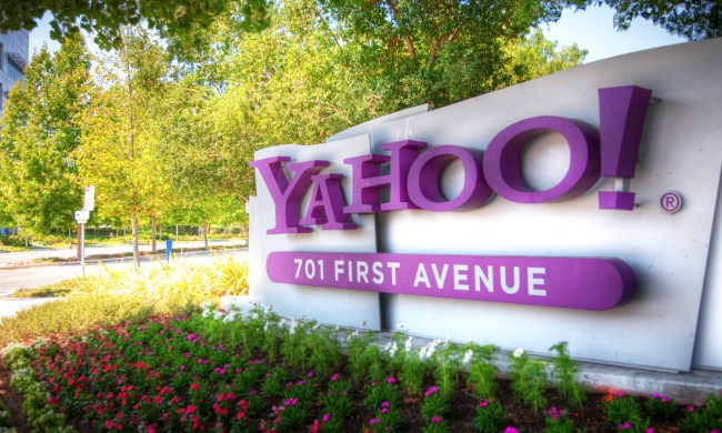 verizon yahoo acquisition 5 billion version 1469435806 offices headquarters hq sign logo