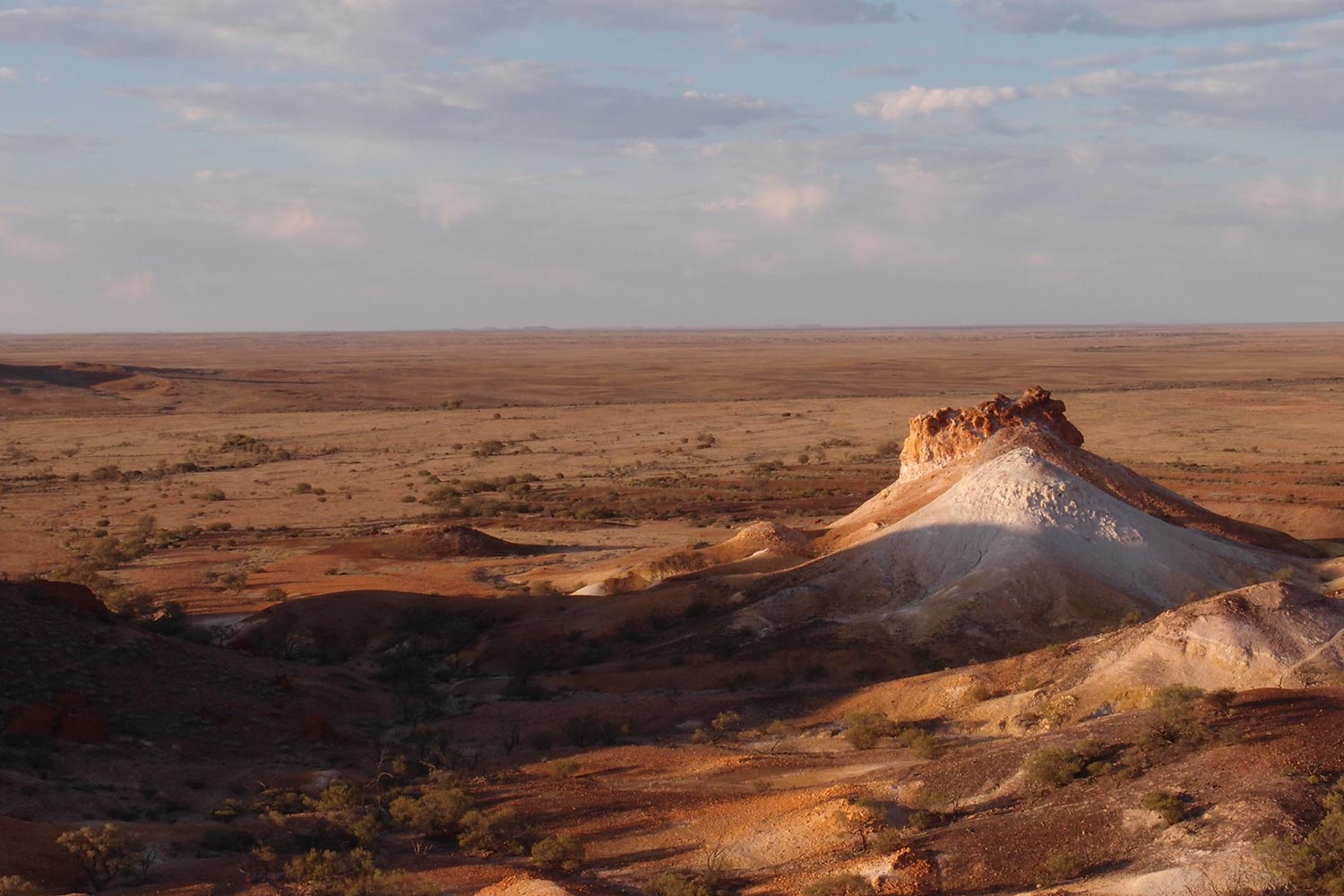 coober pedys residents live in underground dugouts the breakaways reserve 002