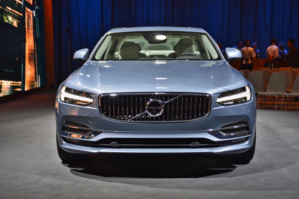 Volvo S90 front