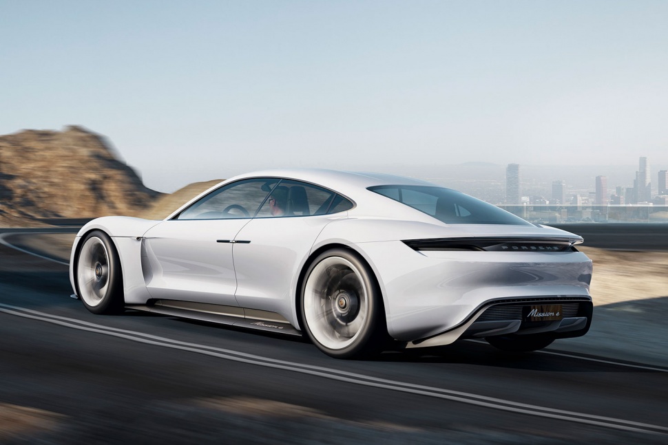 porsche video tour of mission e concept 0007 970x647 c