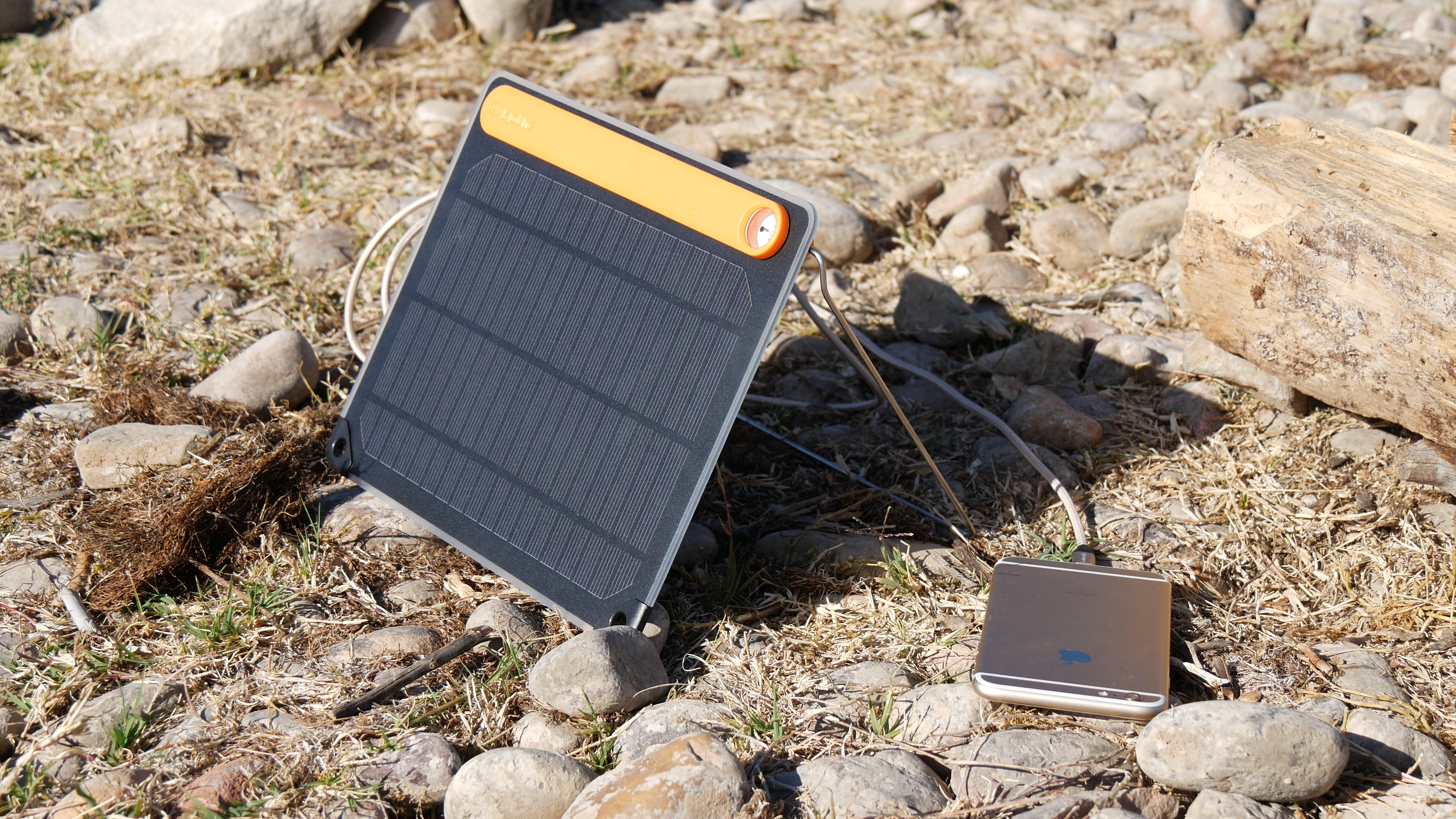 biolite solarpanel powerlight mini video review 07