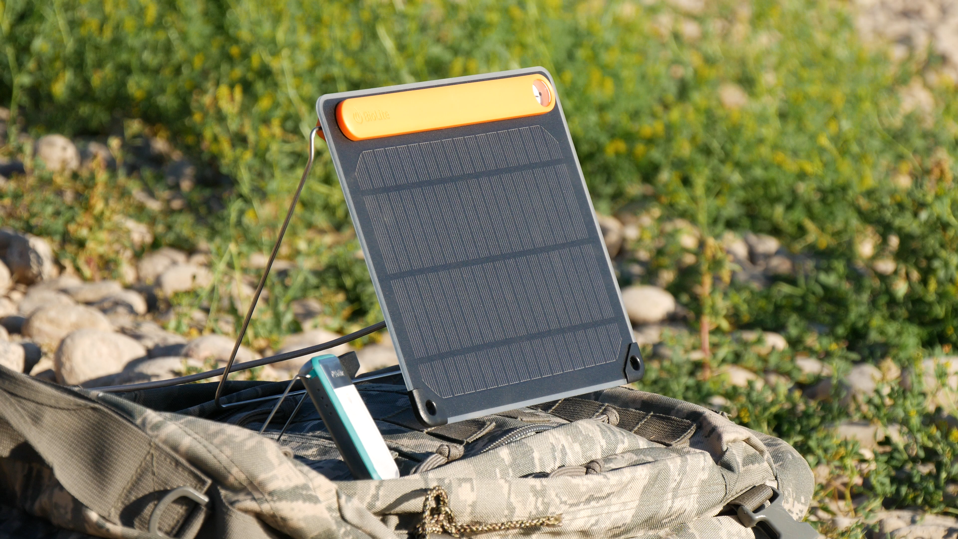 biolite solarpanel powerlight mini video review 08