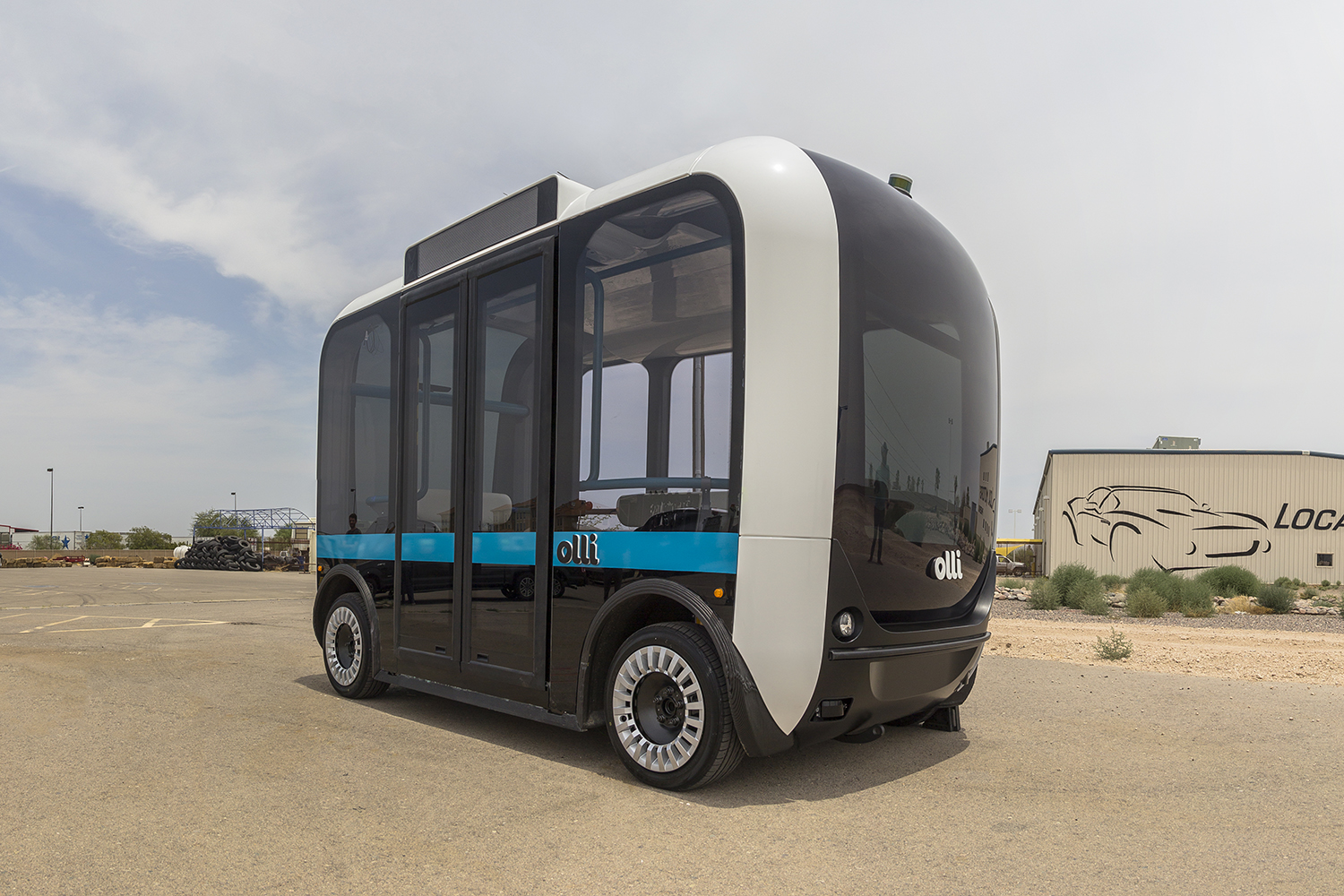 local motors olli driverless bus at phoenix lm 2