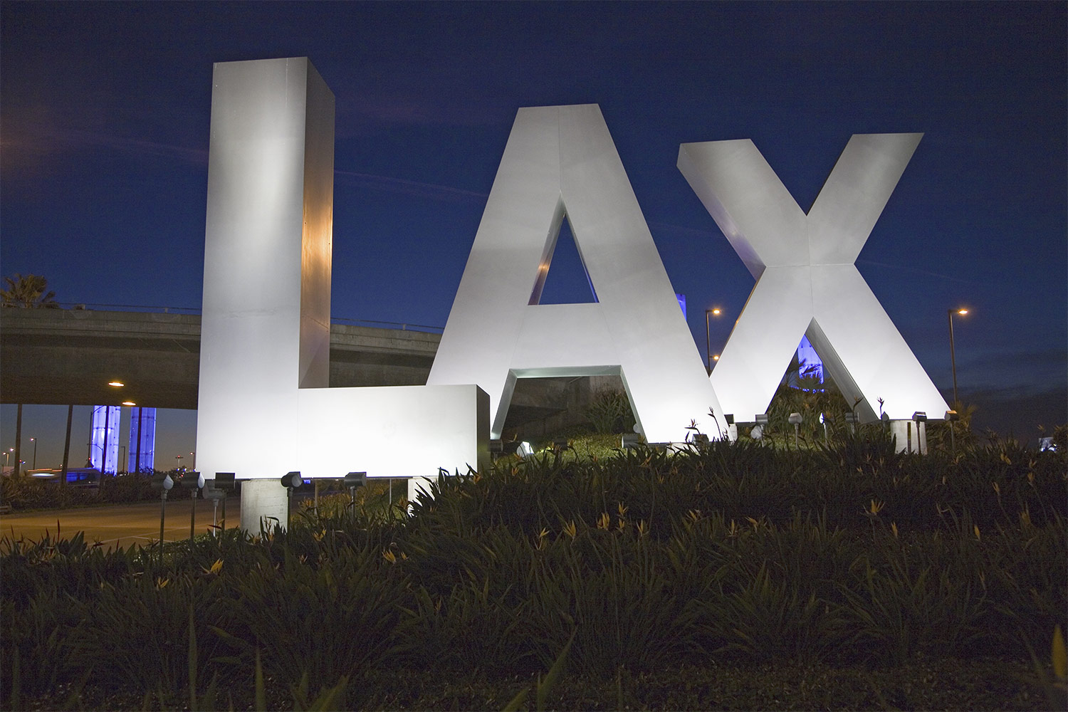 8 ways to handle long airport security lines this summer pick the right