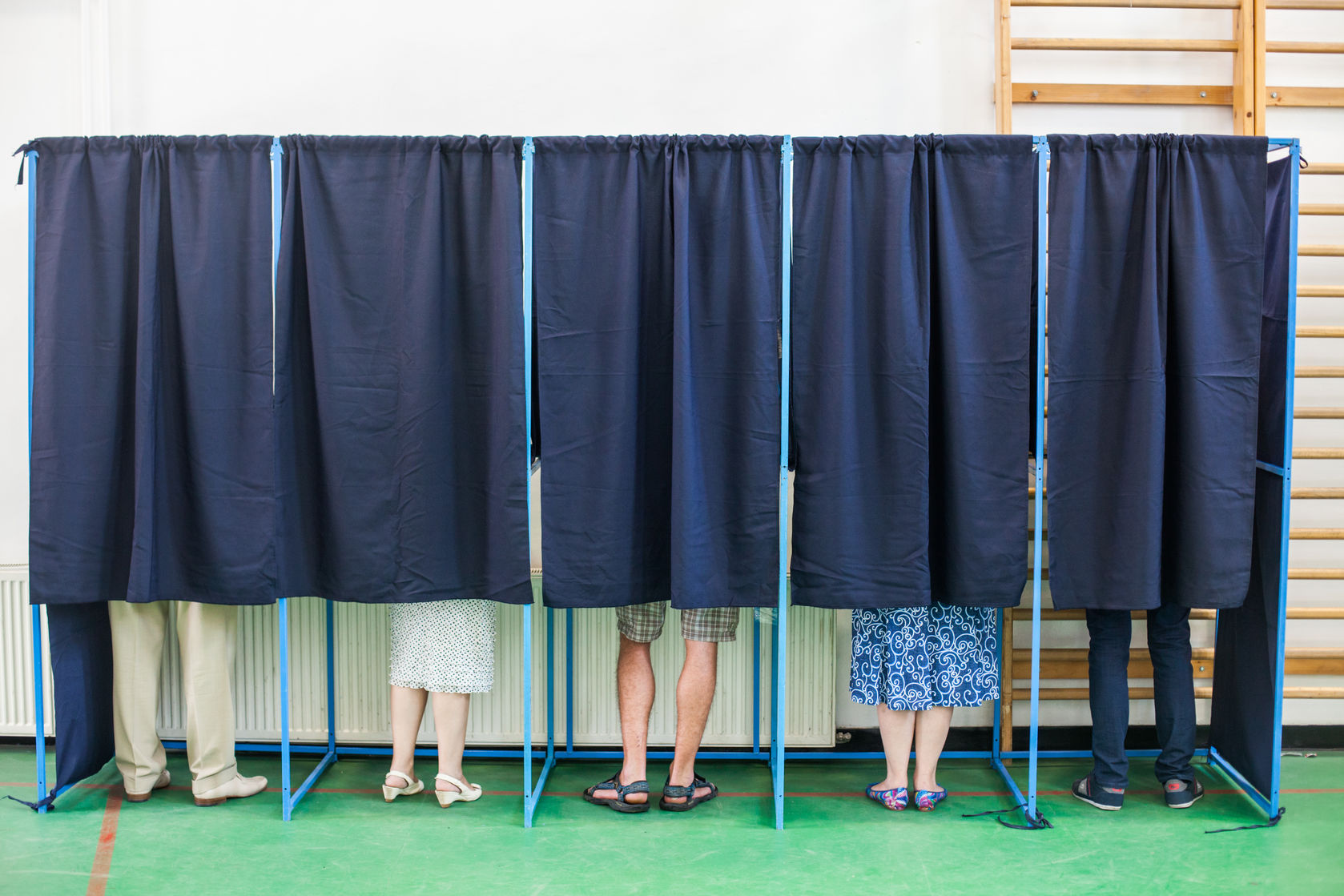 pennsylvania paper trail voting machine people in booth