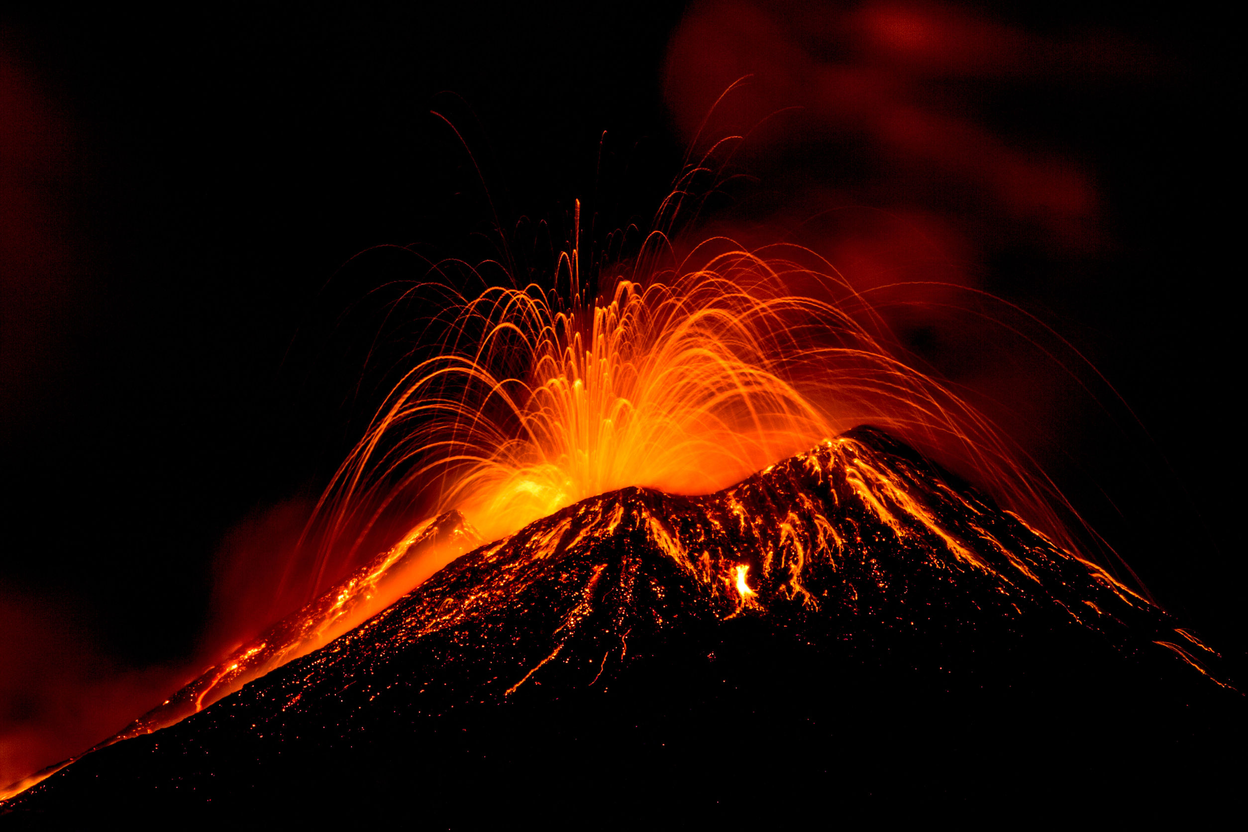 ge volcano public data eruption of the  etna in sicily italy