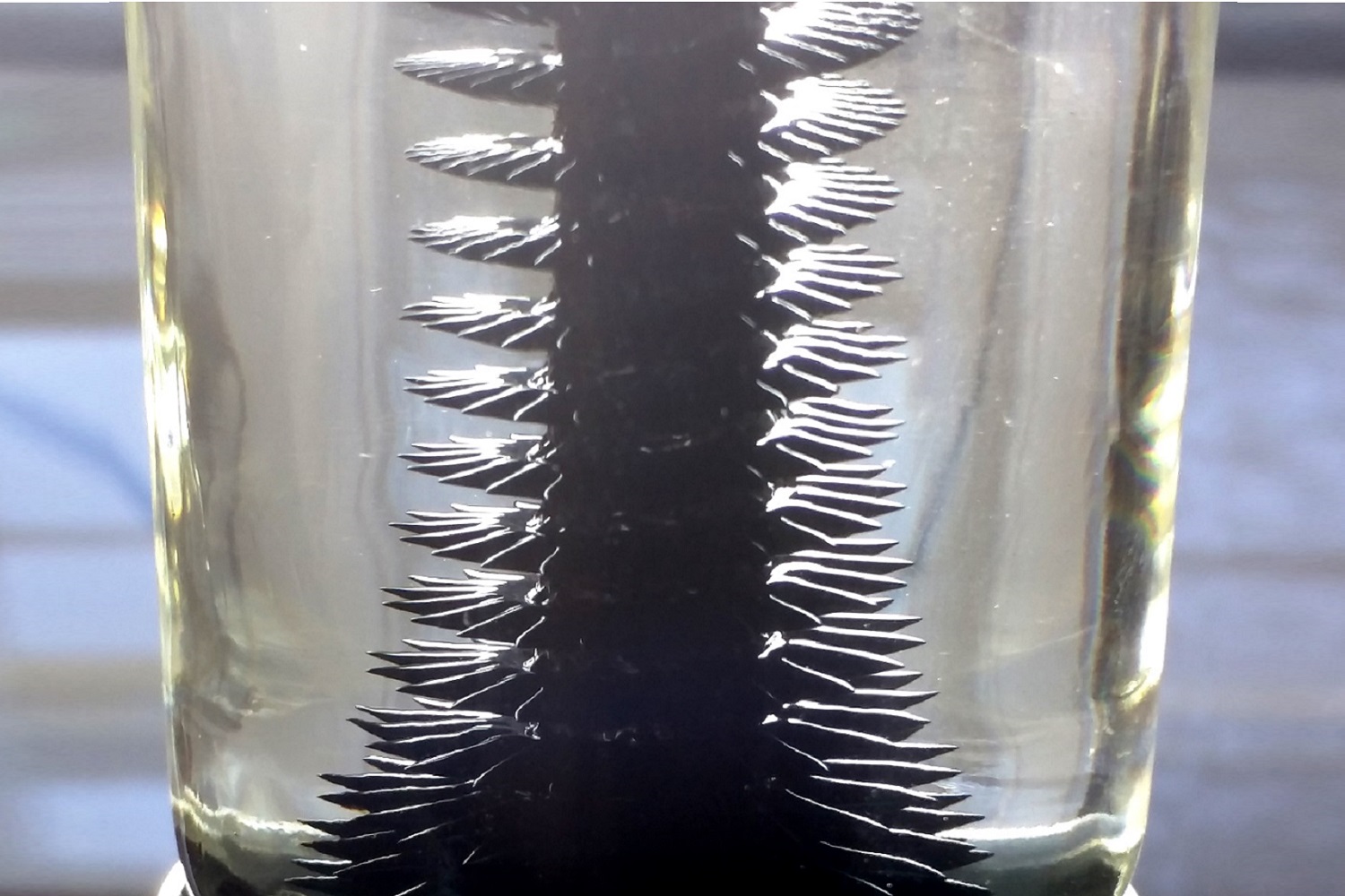 ferrofluid desk ornament rize 2