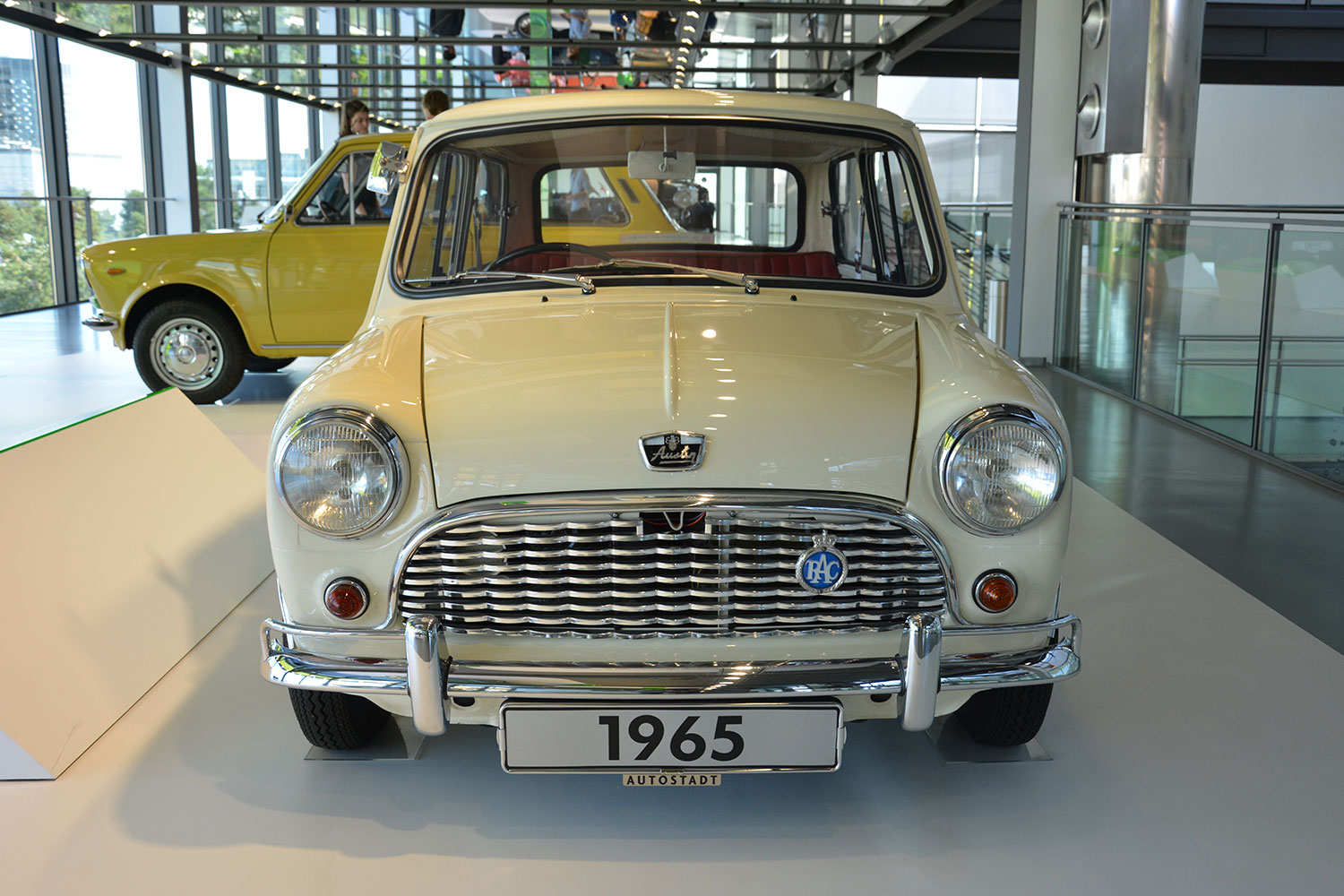 volkswagens zeithaus museum 1965 austin 850