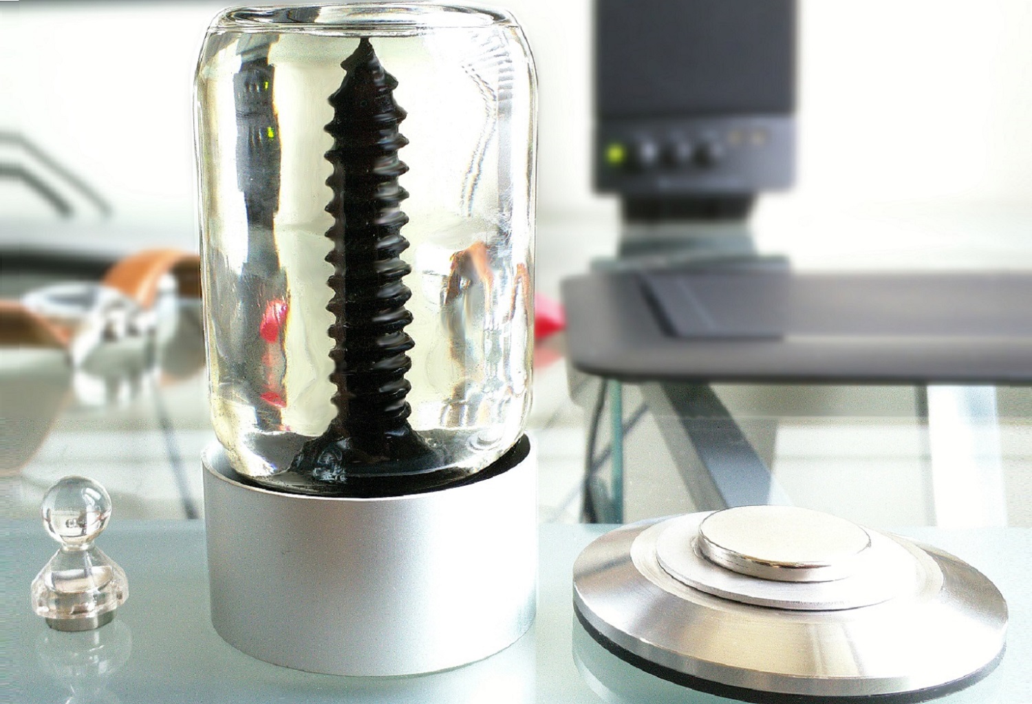 ferrofluid desk ornament art1