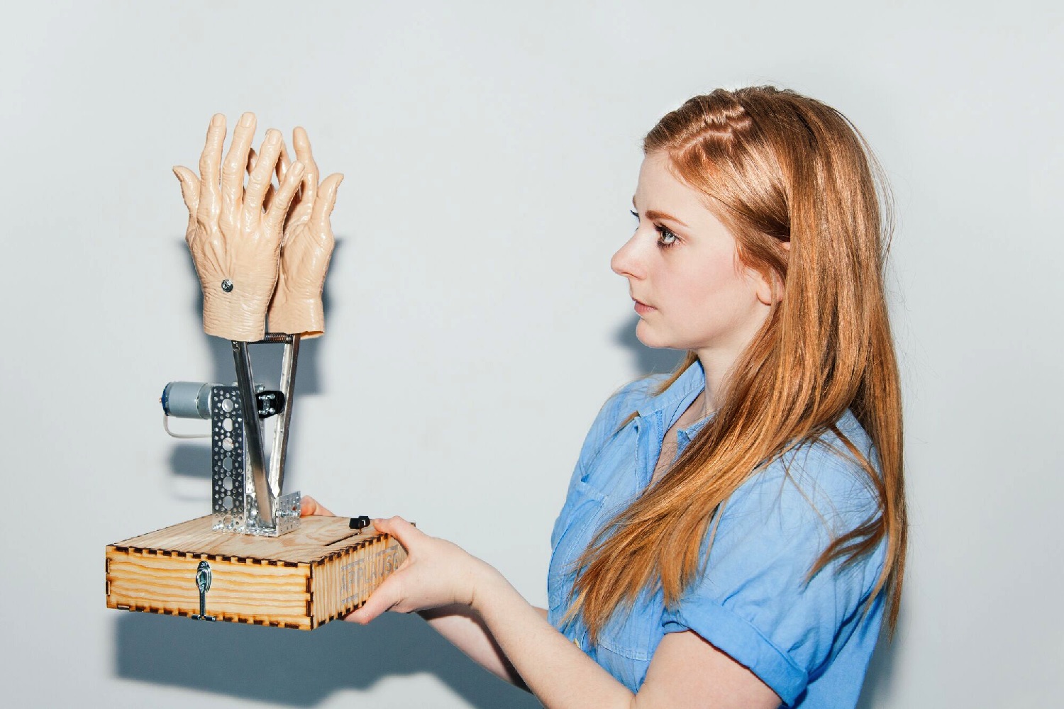 simone giertz sandwich robot robot4