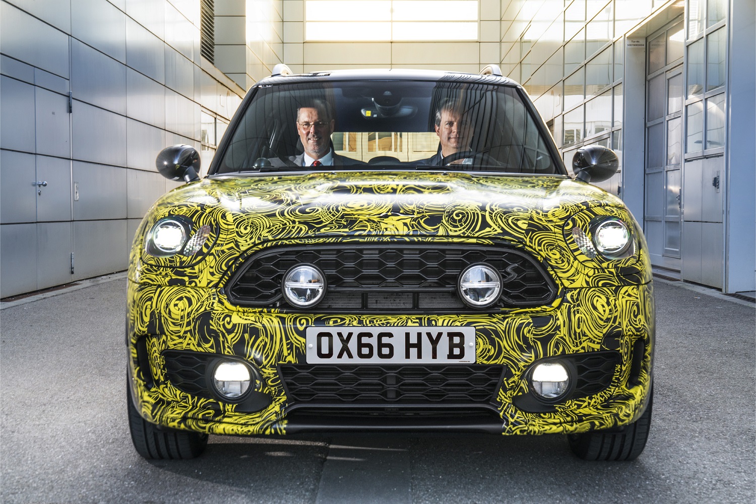 MINI Countryman PHEV teaser