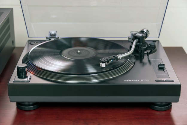 Crosley C200 turntable review