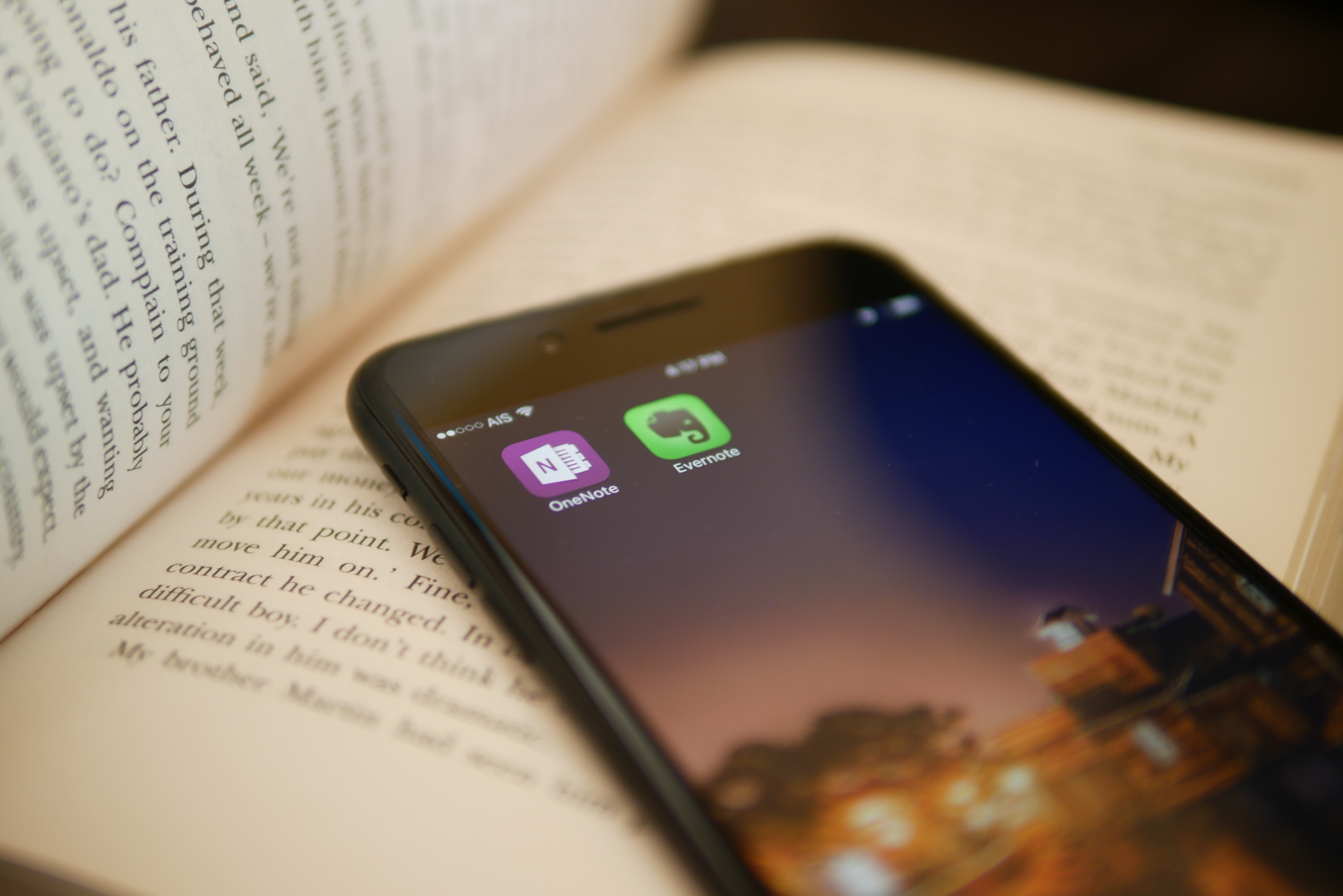 evernote vs onenote ios