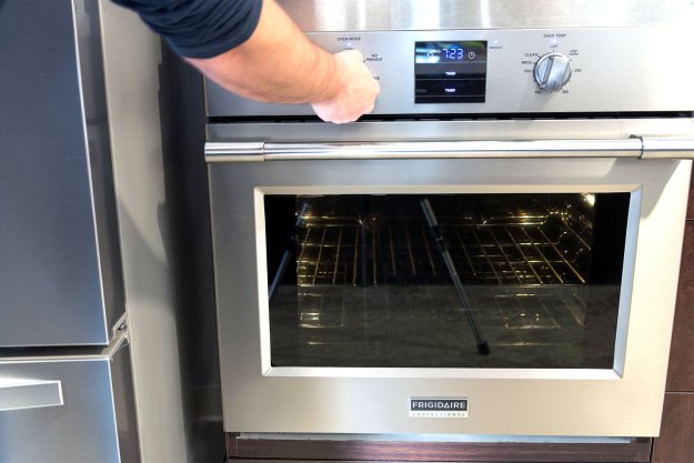 Frigidaire Professional FPEW3077RF