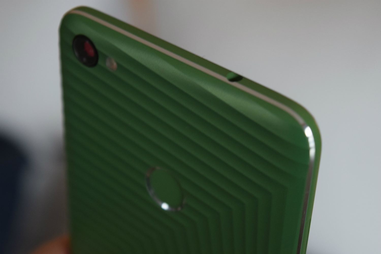 zte hawkeye news green back top