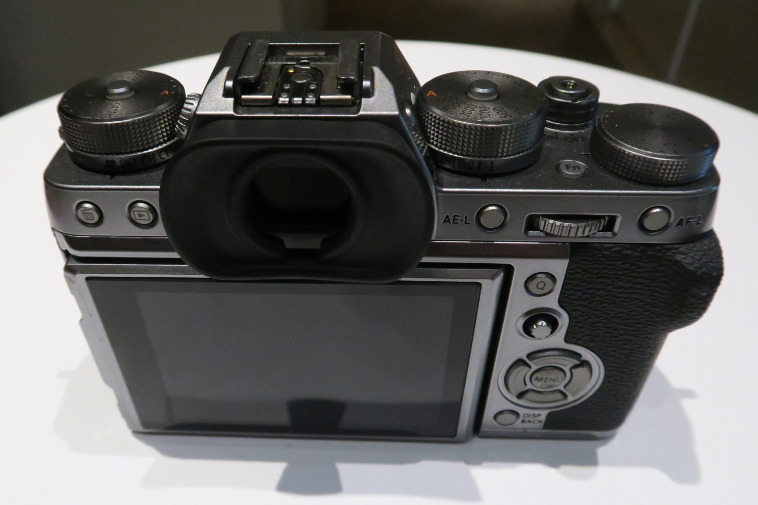 fujifilm waterproof ces 2017 xt2 graphite silver 2