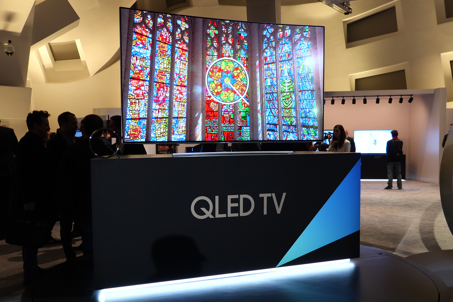 Samsung QLED vs. OLED