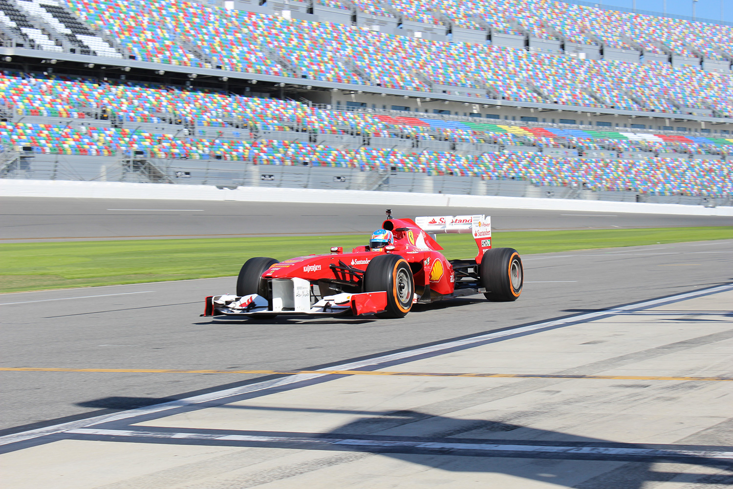 ferrari mondiali 2016 comes to daytona formula 1 track 2