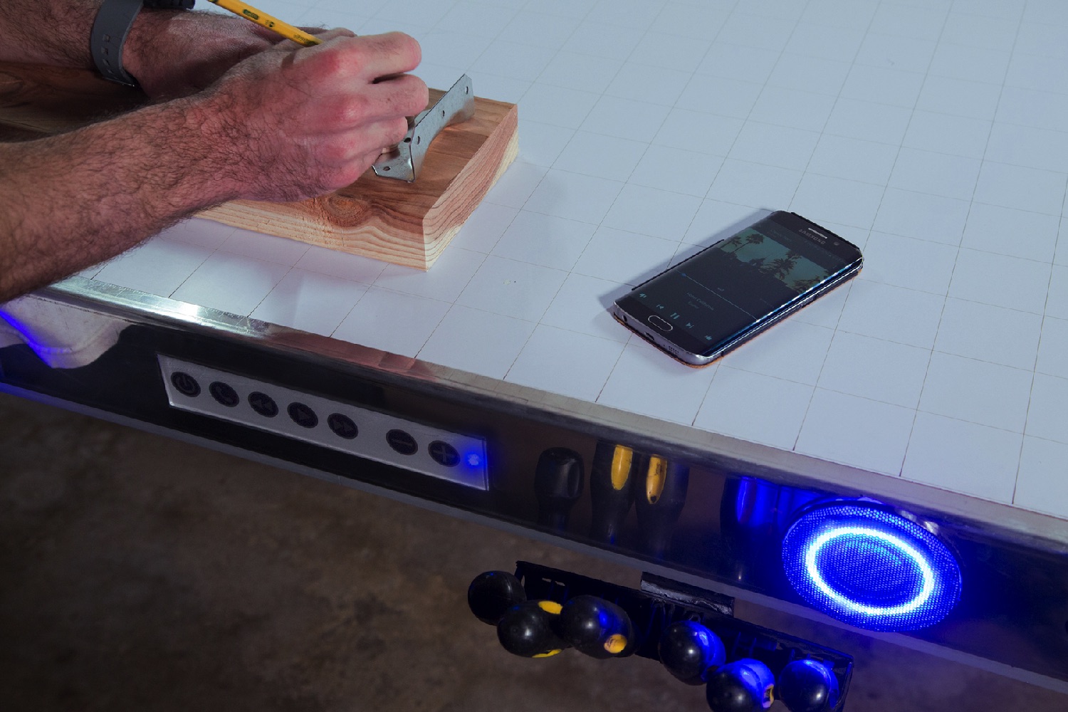 nexus workbench kickstarter guyworkingonproject 1