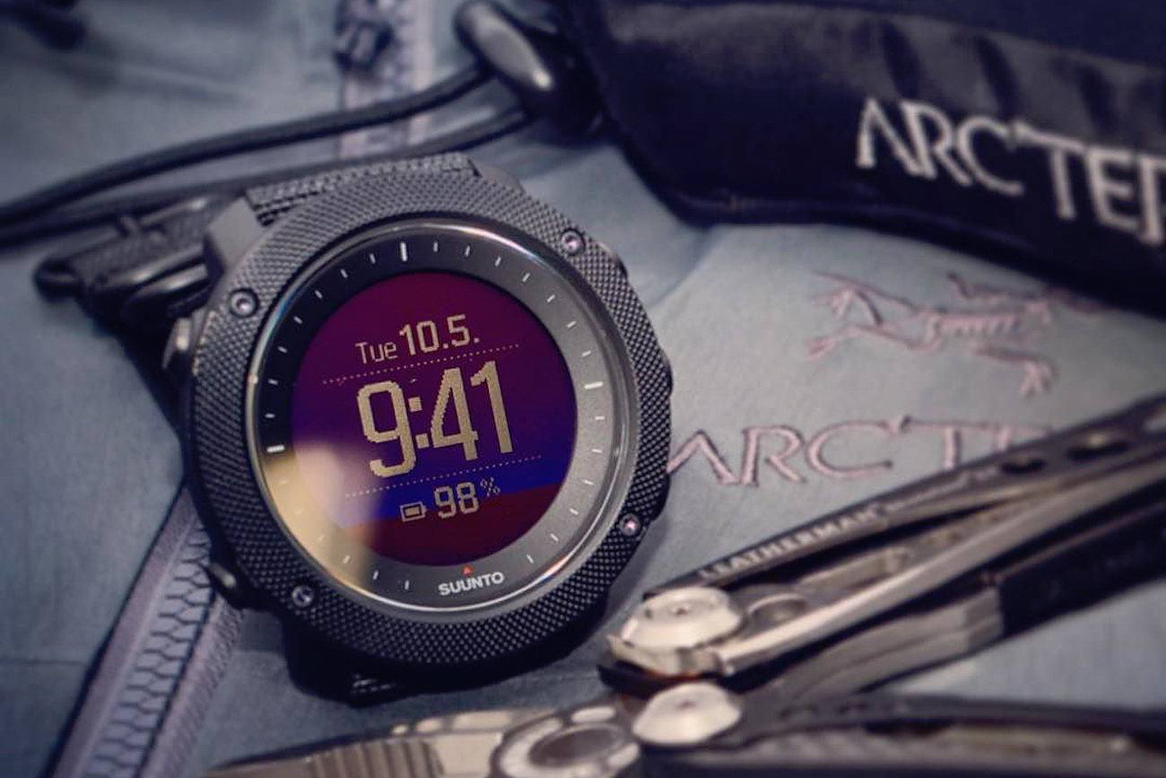 how gps watches work suunto watch thumb