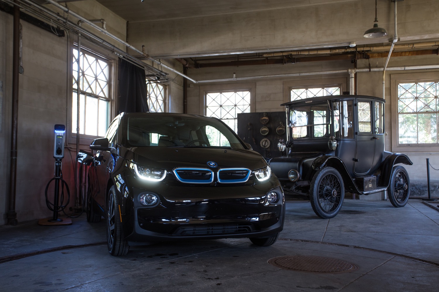 2017 BMW i3 and Thomas Edison's 1914 Detroit Electric Model 47