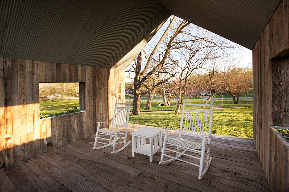 matthew mazzotta cloud house missouri rain water recycle reuse dezeen 936 col 8