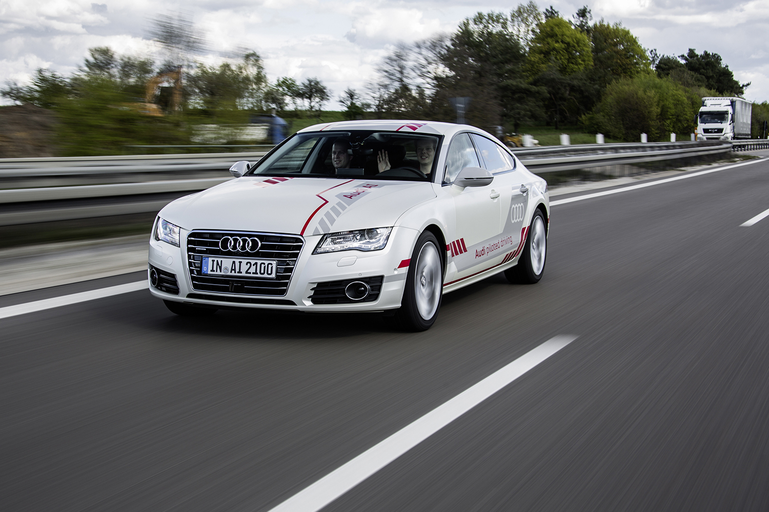 audi beyond initiative a7 piloted driving concept