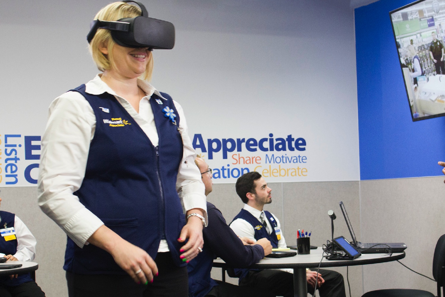 walmart employees virtual reality strivr1