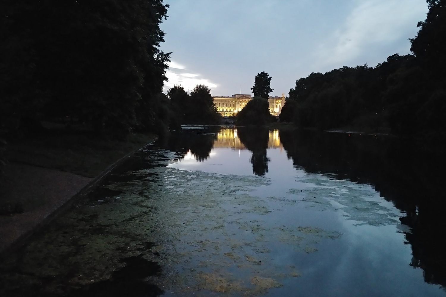 LG V30 camera sample sunrise pond