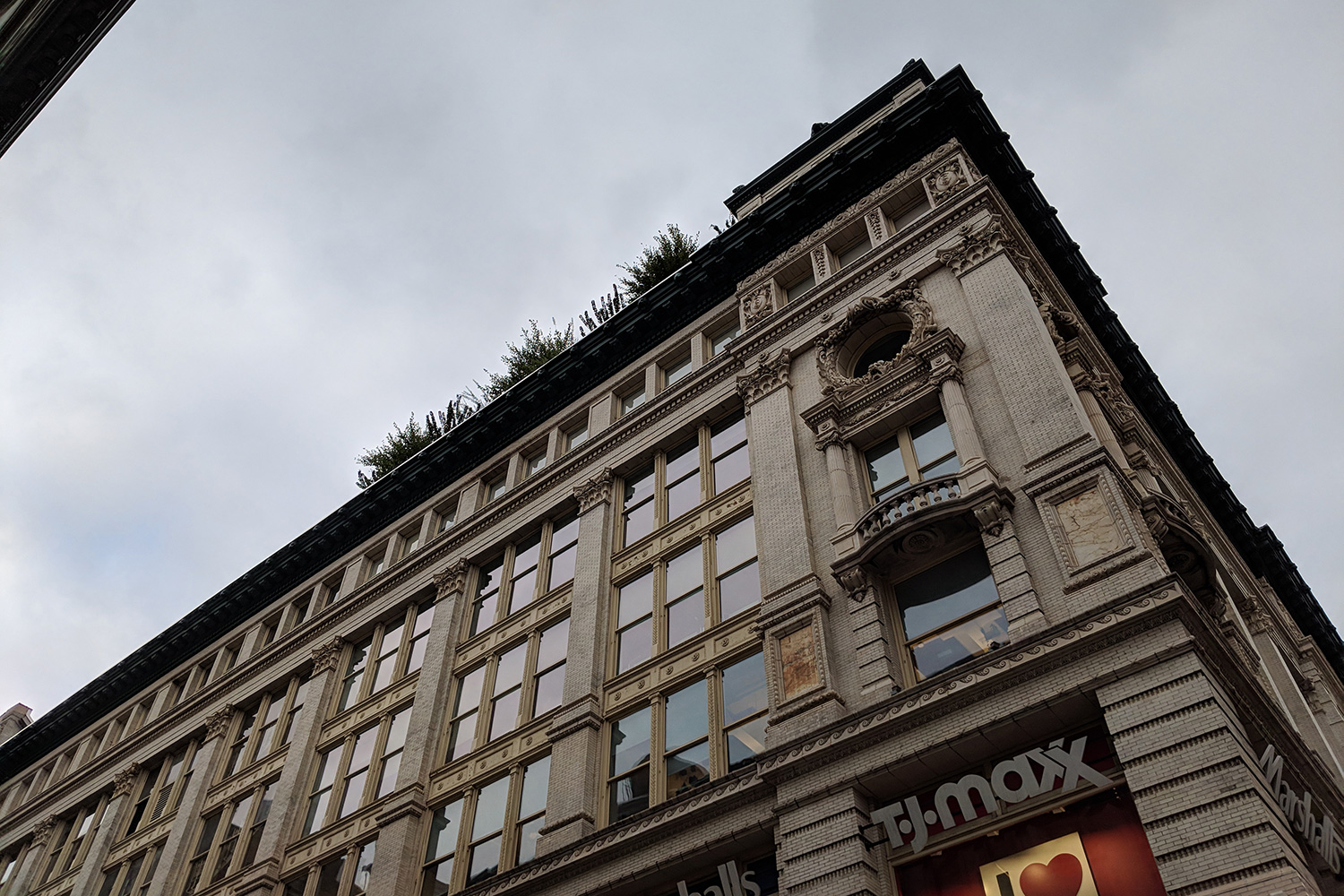 google pixel 2 review camera samples nyc building tj maxx