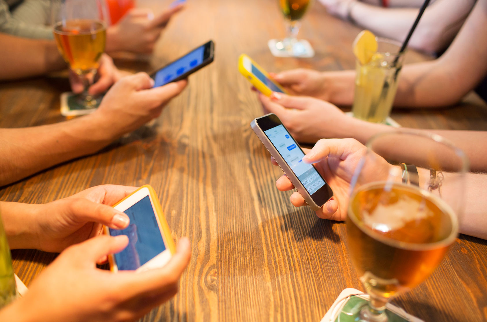 phones at table