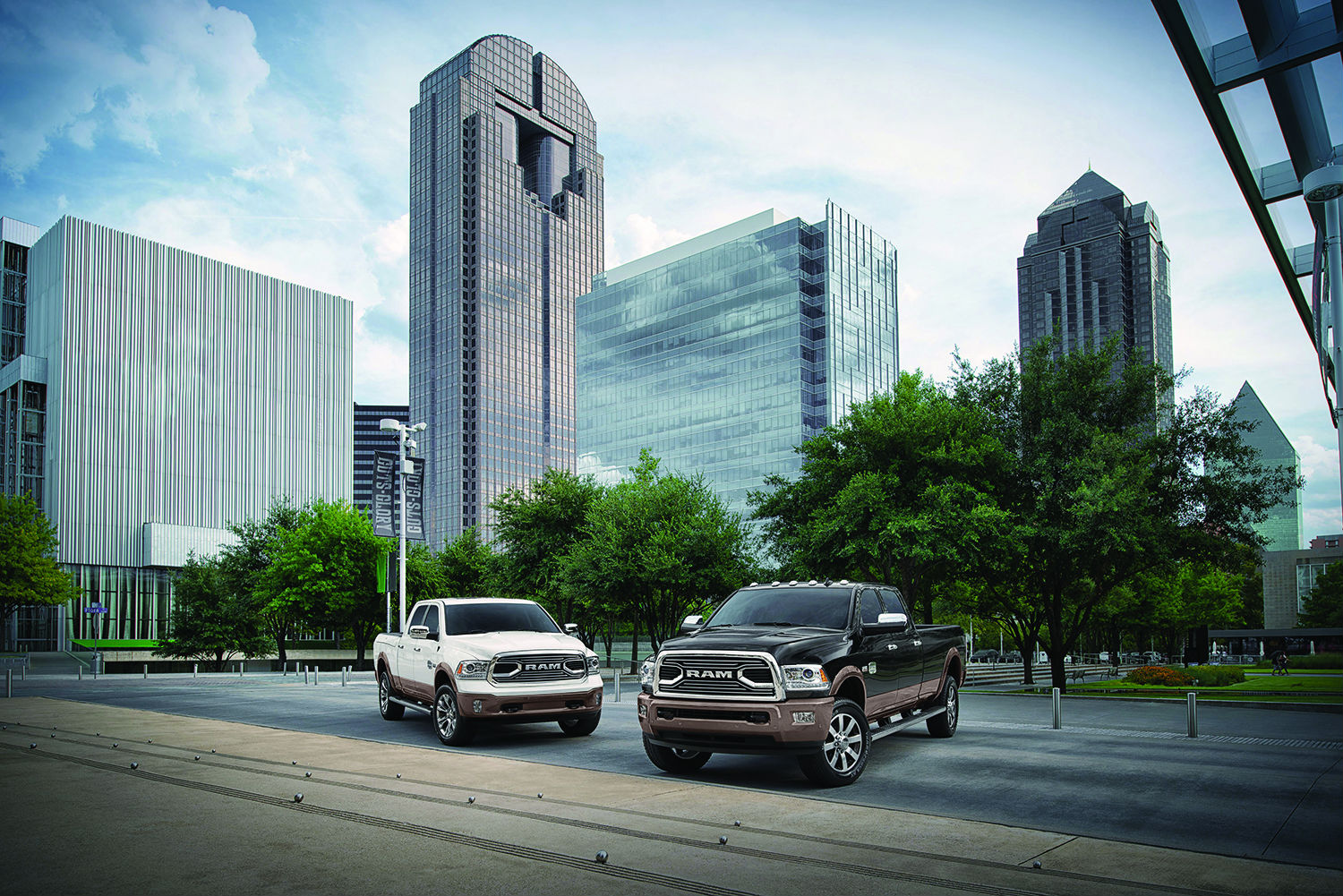 2018 Ram Laramie Longhorn Southfork edition