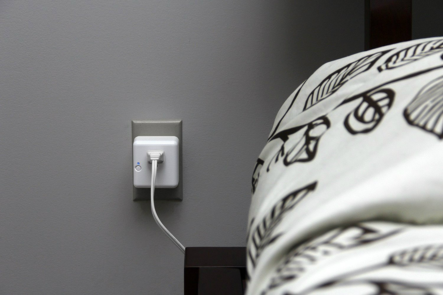 Samsung SmartThings Outlet Best smart plug deals