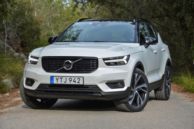 2019 Volvo XC40 first drive review front angle