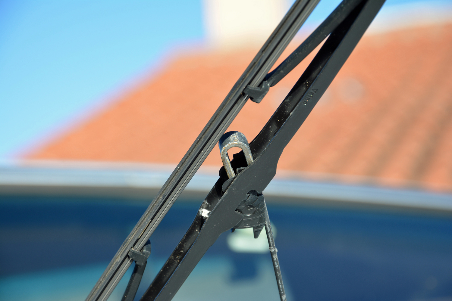 How to change windshield wipers