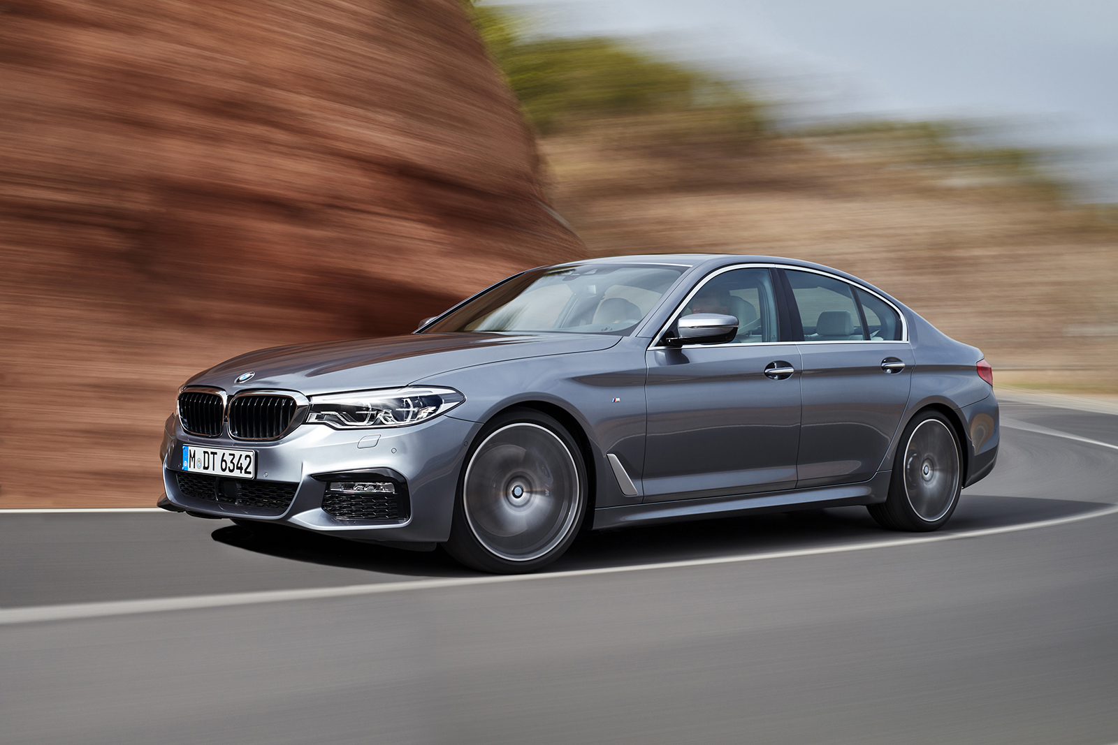 bmw reintroduces diesel powered 5 series 2018  17