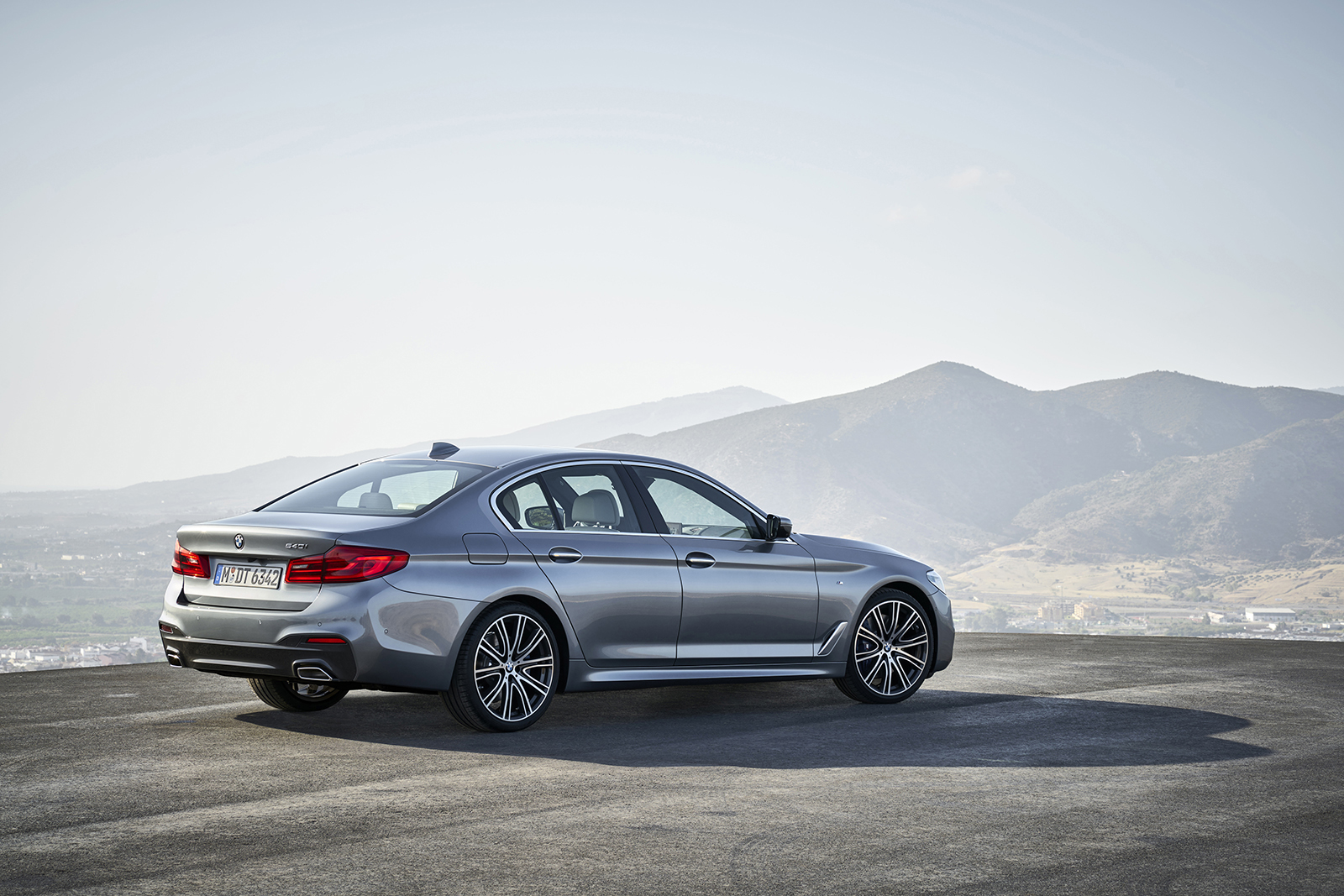 bmw reintroduces diesel powered 5 series 2018  4