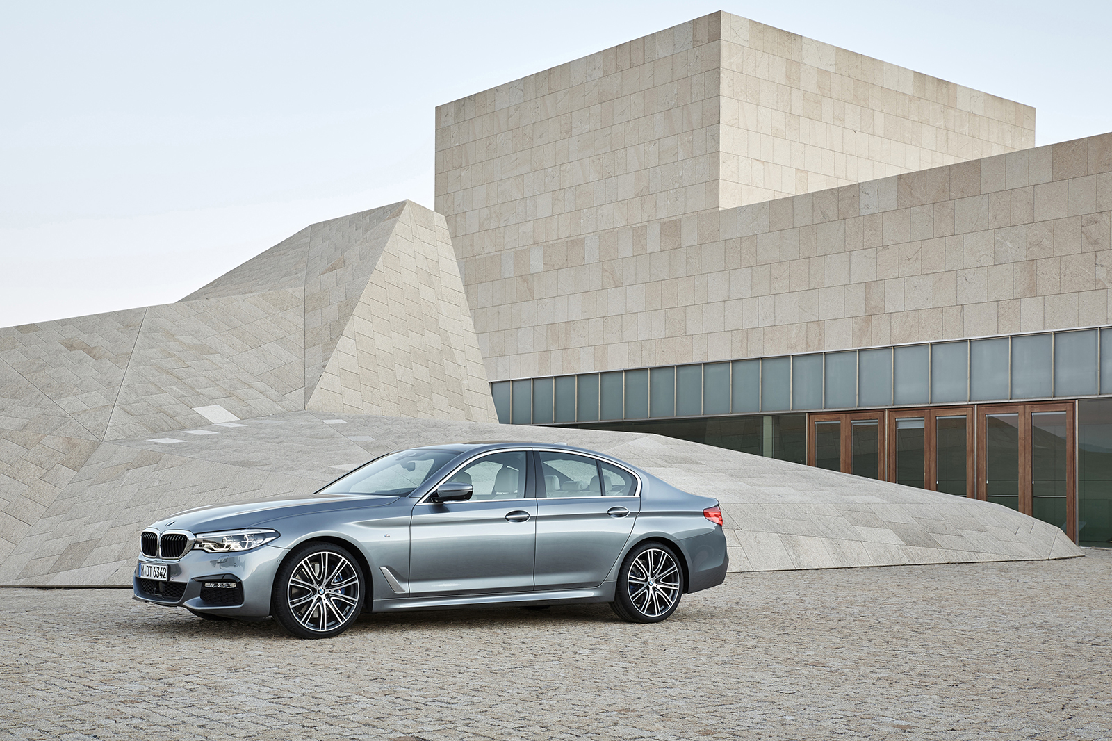 bmw reintroduces diesel powered 5 series 2018