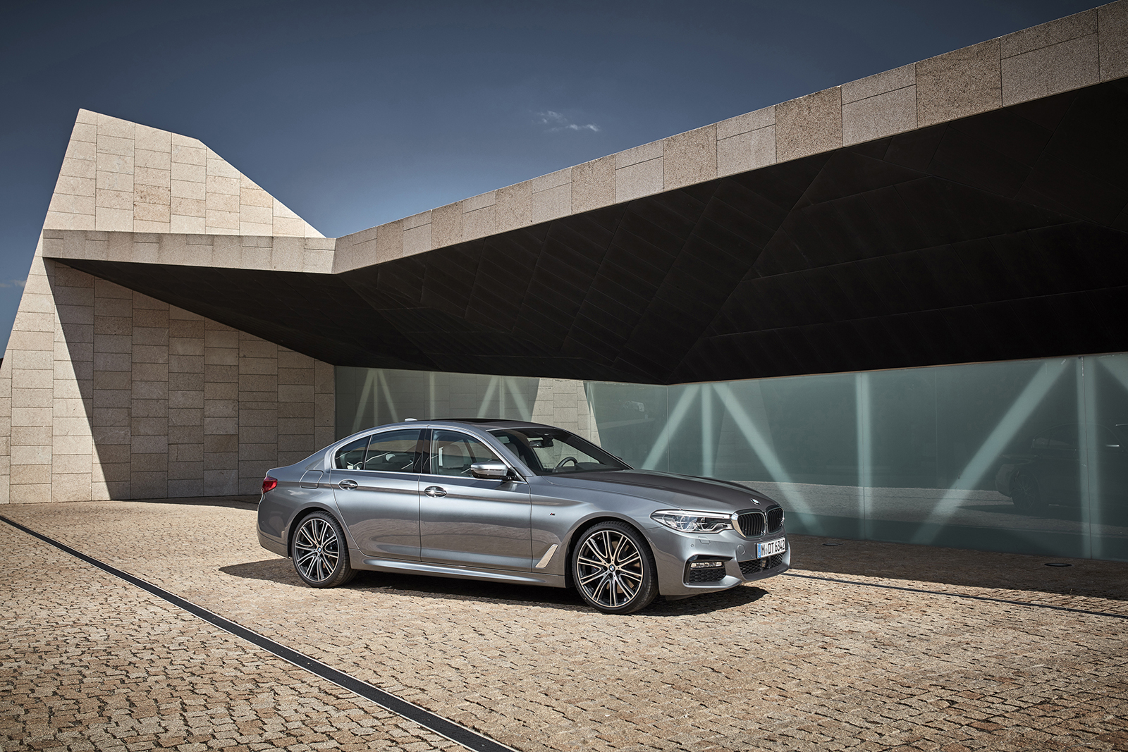 bmw reintroduces diesel powered 5 series 2018  9