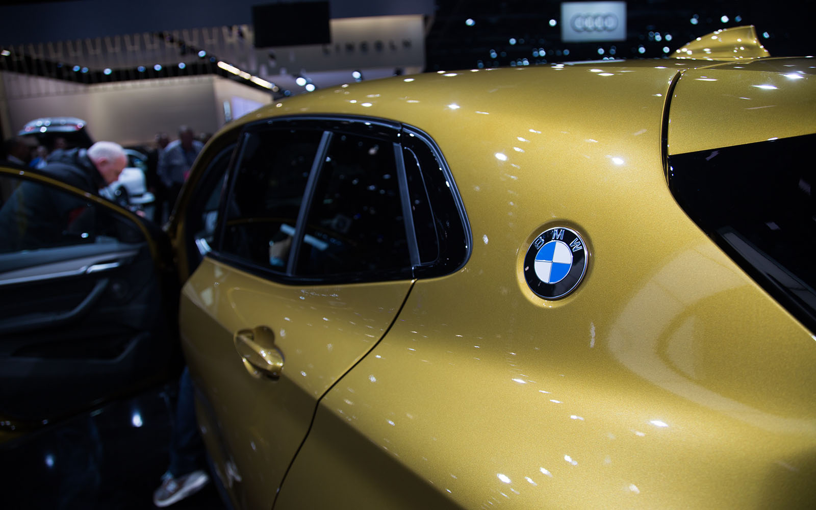 the 2018 bmw x2 takes its official worldly bow in detroit  6