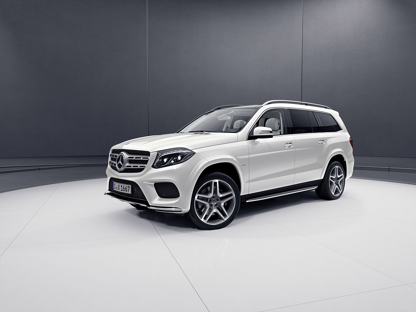 mercedes benz reveals suave gls grand edition ahead of detroit debut exklusive farbkombination im innenraum  als erh ltlich