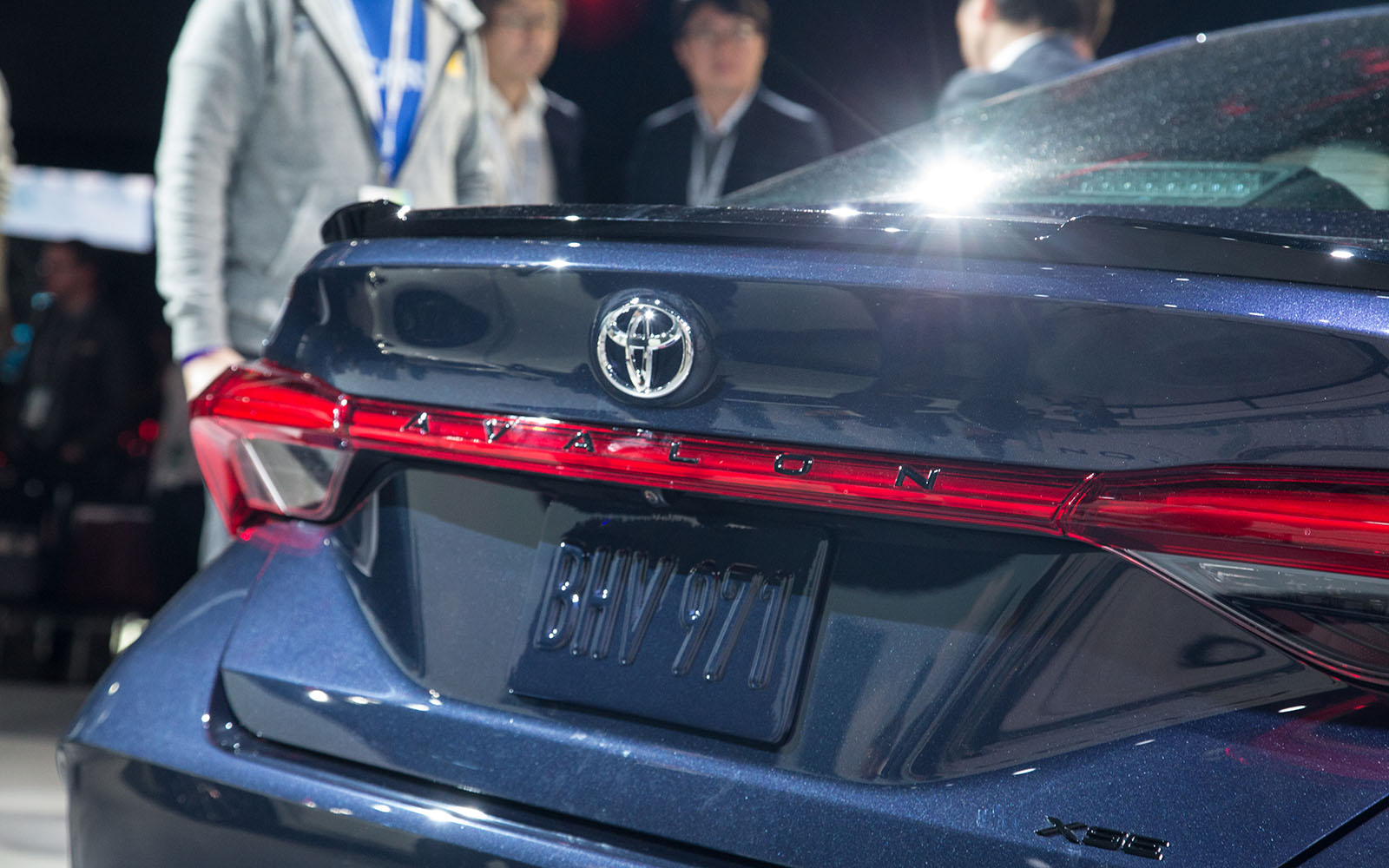 the 2019 toyota avalon ditches humdrum design 2018 detroit  25