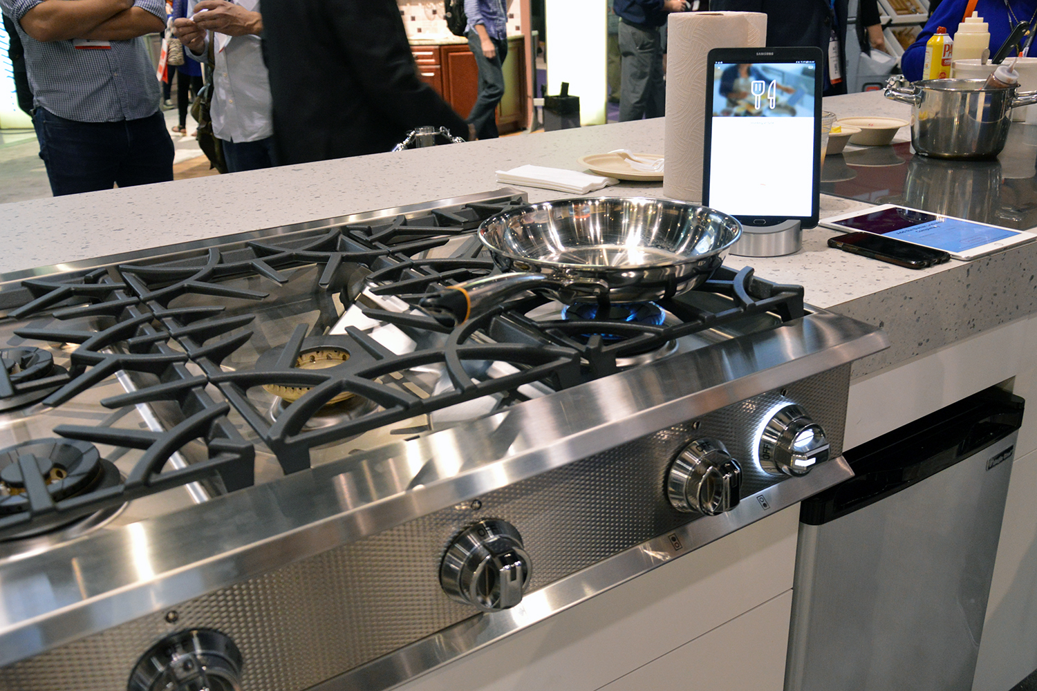 Hestan Cue Smart Gas Cooktop